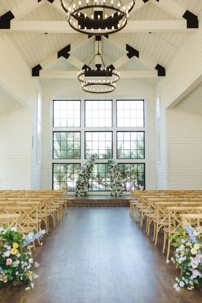 Morgan Creek Barn wedding ceremony space